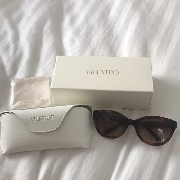 Valentino Accessories - Brand new Valentino Sunglasses